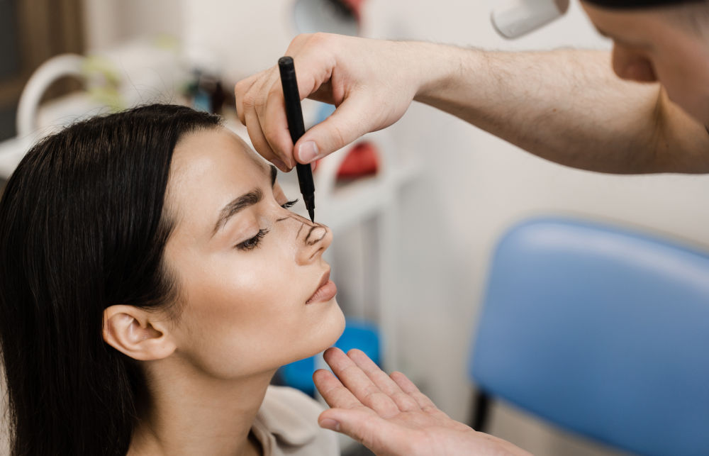 Rhinoplasty in Toronto: How to Choose a Surgeon and Prepare for Surgery