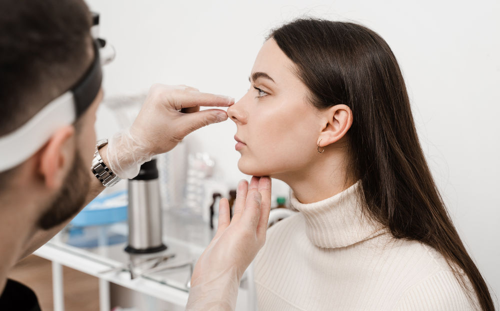Uneven Nostrils After Rhinoplasty? A Toronto Expert Guide
